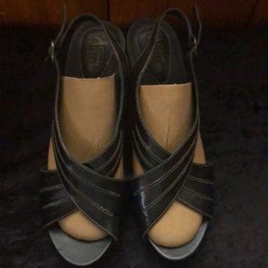 New Clark’s leather slingbacks 8.5M
